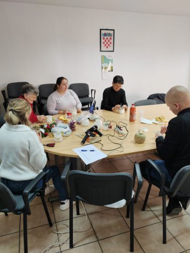 KREATIVNA RADIONICA U SKLOPU PROJEKTA "ZAJEDNO SNAŽNIJI": BLAGDANI U NAŠIM RUKAMA