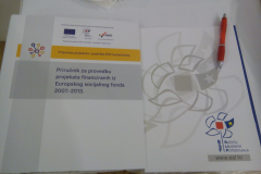 Svečano potpisivanje i uručivanje ugovora
